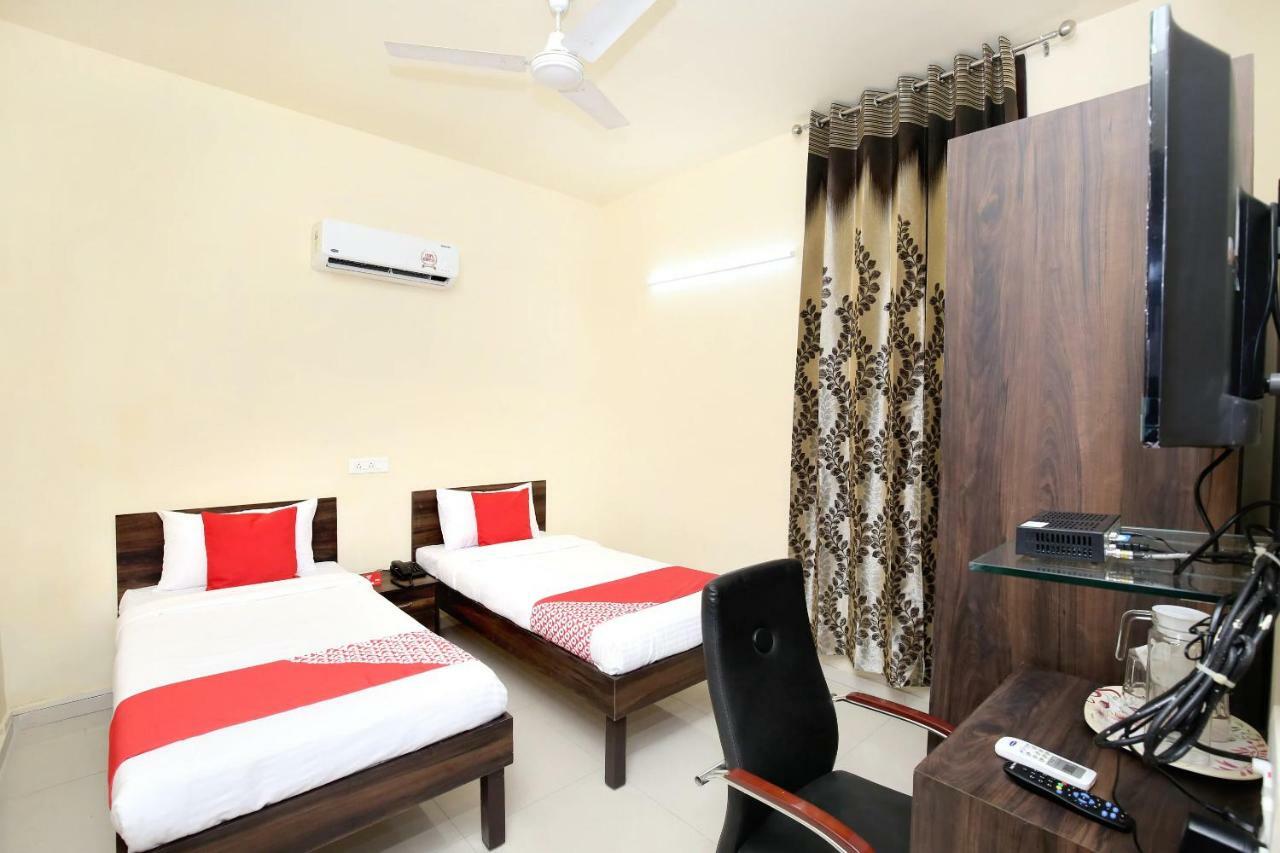 Hotel Oyo 16126 Aanantham Ludhiana Zewnętrze zdjęcie